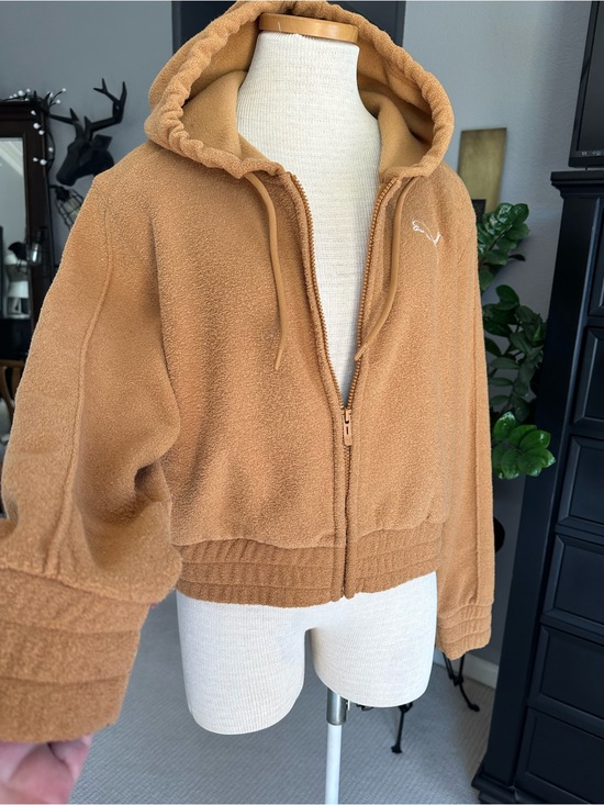 Puma Jackets & Blazers - Puma women’s tan zip-up cropped terrycloth hoodie jacket, size large